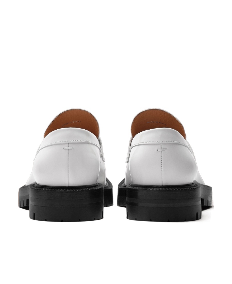 Maison Margiela White Tabi Loafers In White