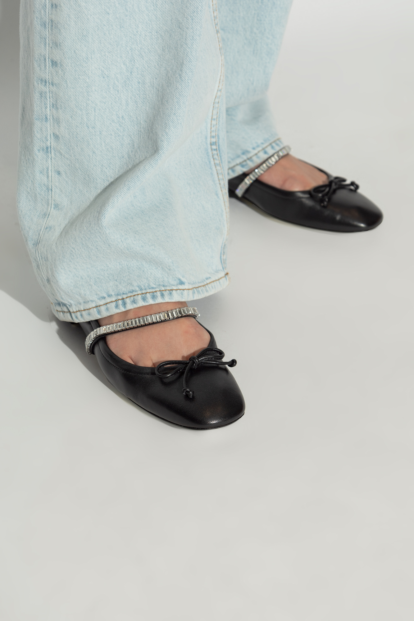 Stuart Weitzman Stefanie Ballet Flats In Black Leather In Black