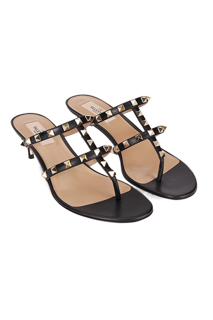 Valentino Rockstud 50mm Flip Flop Sandals In Black