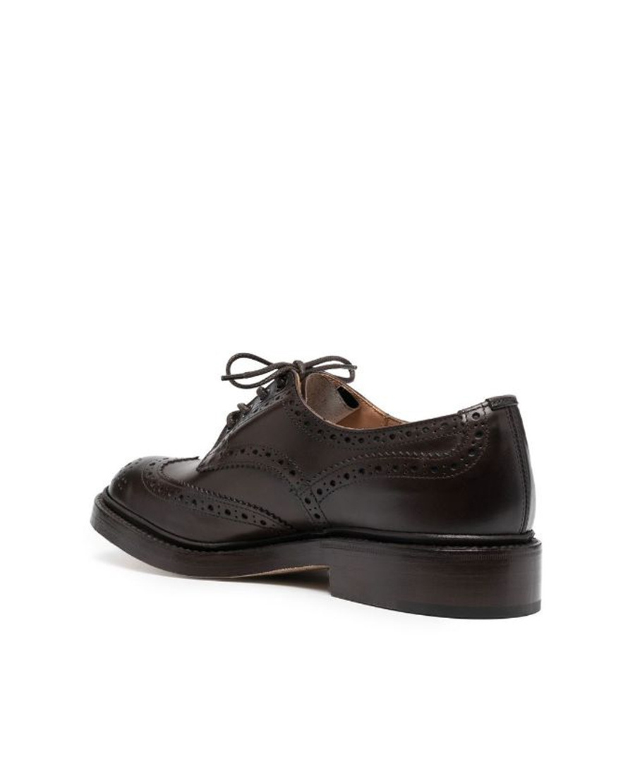 Tricker's Brogues With Round Toe And Brogue Detailing In Black