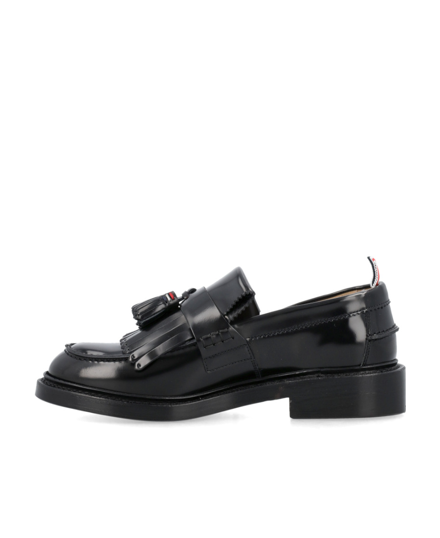 Thom Browne Shiny Round Toe Loafers With Tassel Detail In Black