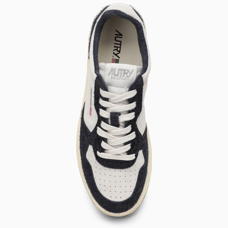 Autry Medalist Lace-up Sneakers In White