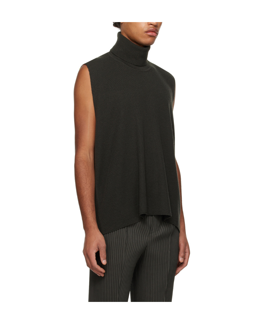 Issey Miyake Wool High-necked Vest In Black