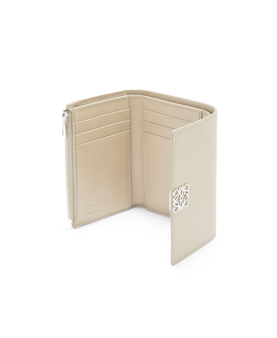 Loewe Anagram Small Vertical Wallet In Hammered Calfskin In Nude
