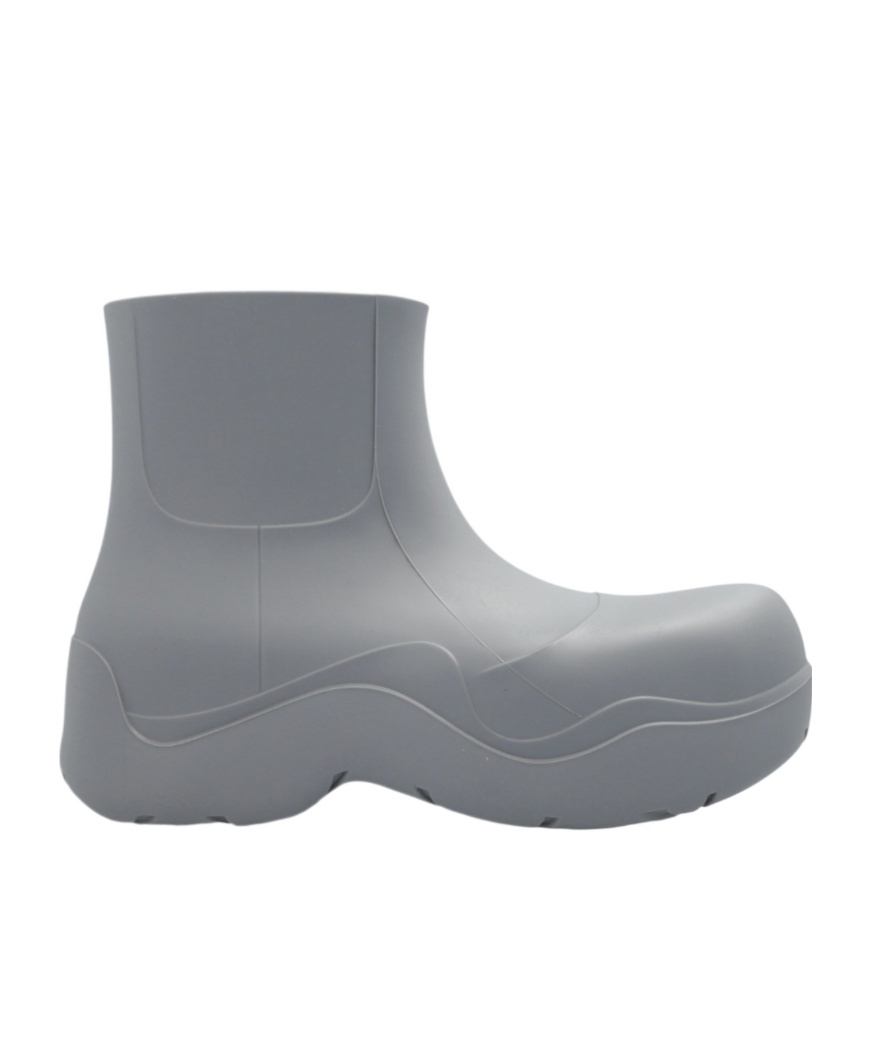 Bottega Veneta Puddle Ankle Round-head Short Boots In Gray