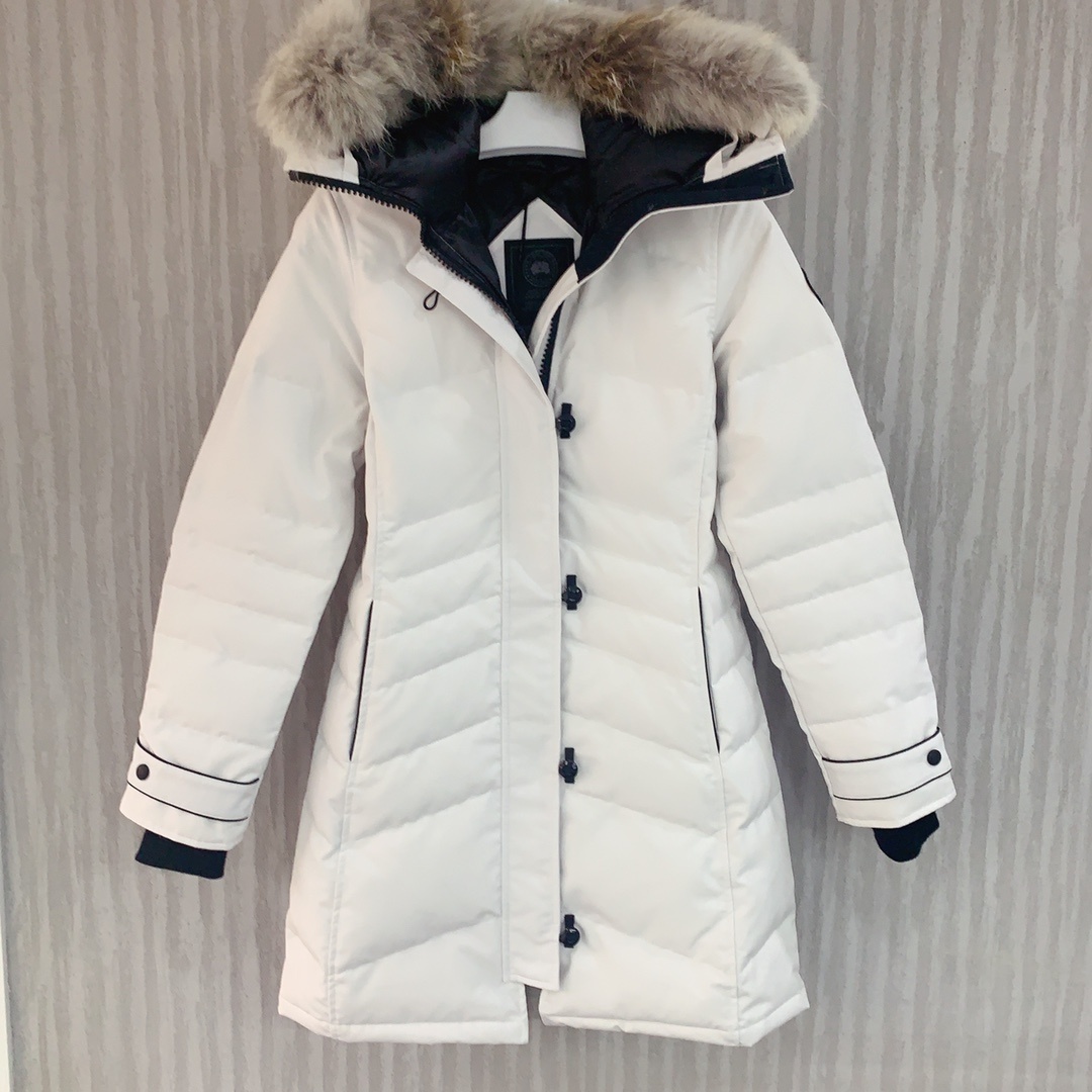 Canada Goose Logo Patch Down Jacket In White