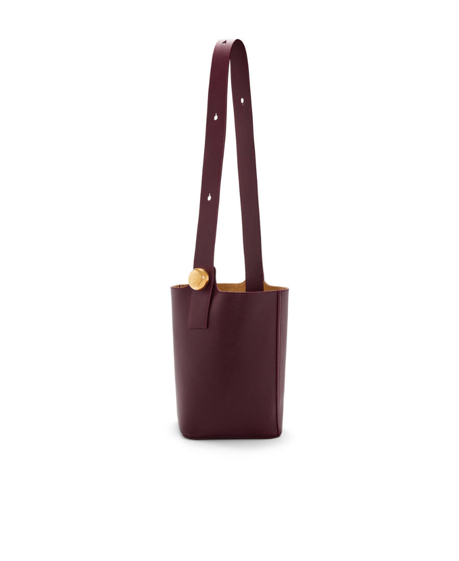 Loewe Medium Pebble Bucket Bag In Mellow Calfskin In Red