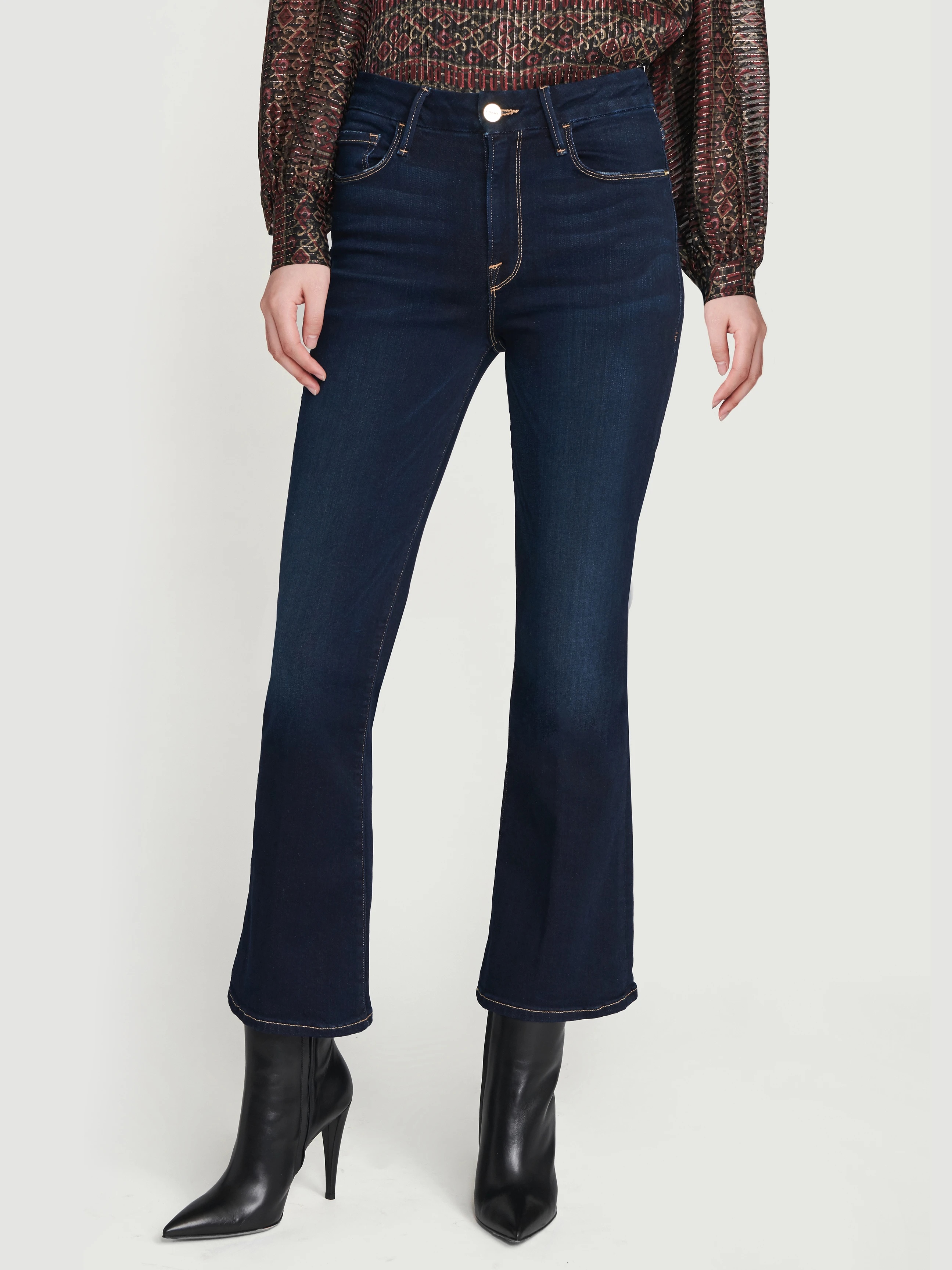 Frame Le Crop Mini Boot Jeans In Black