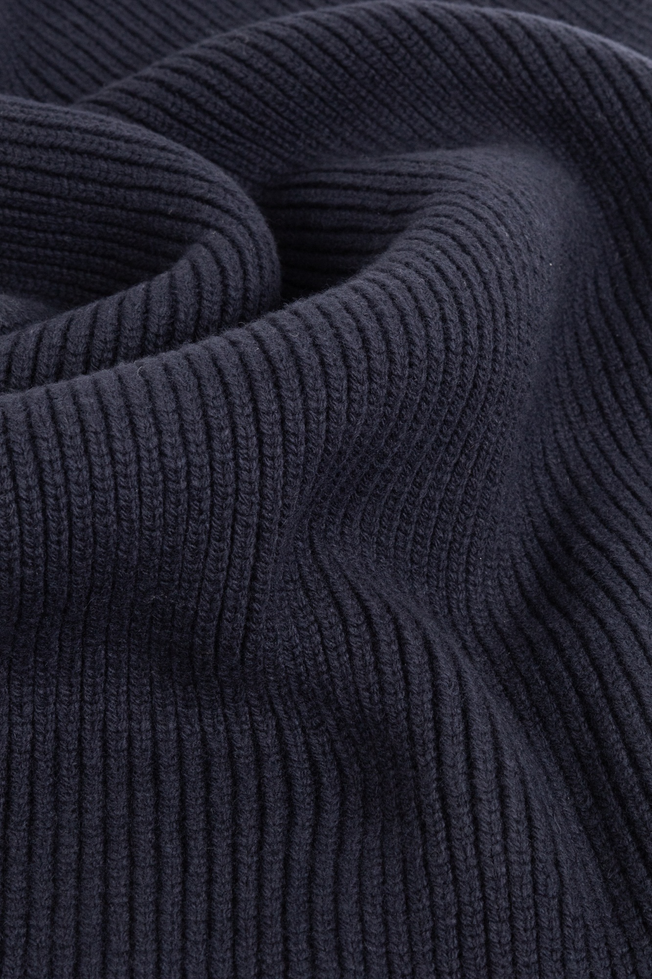 Officine Generale Fringed Wool Scarf In Black