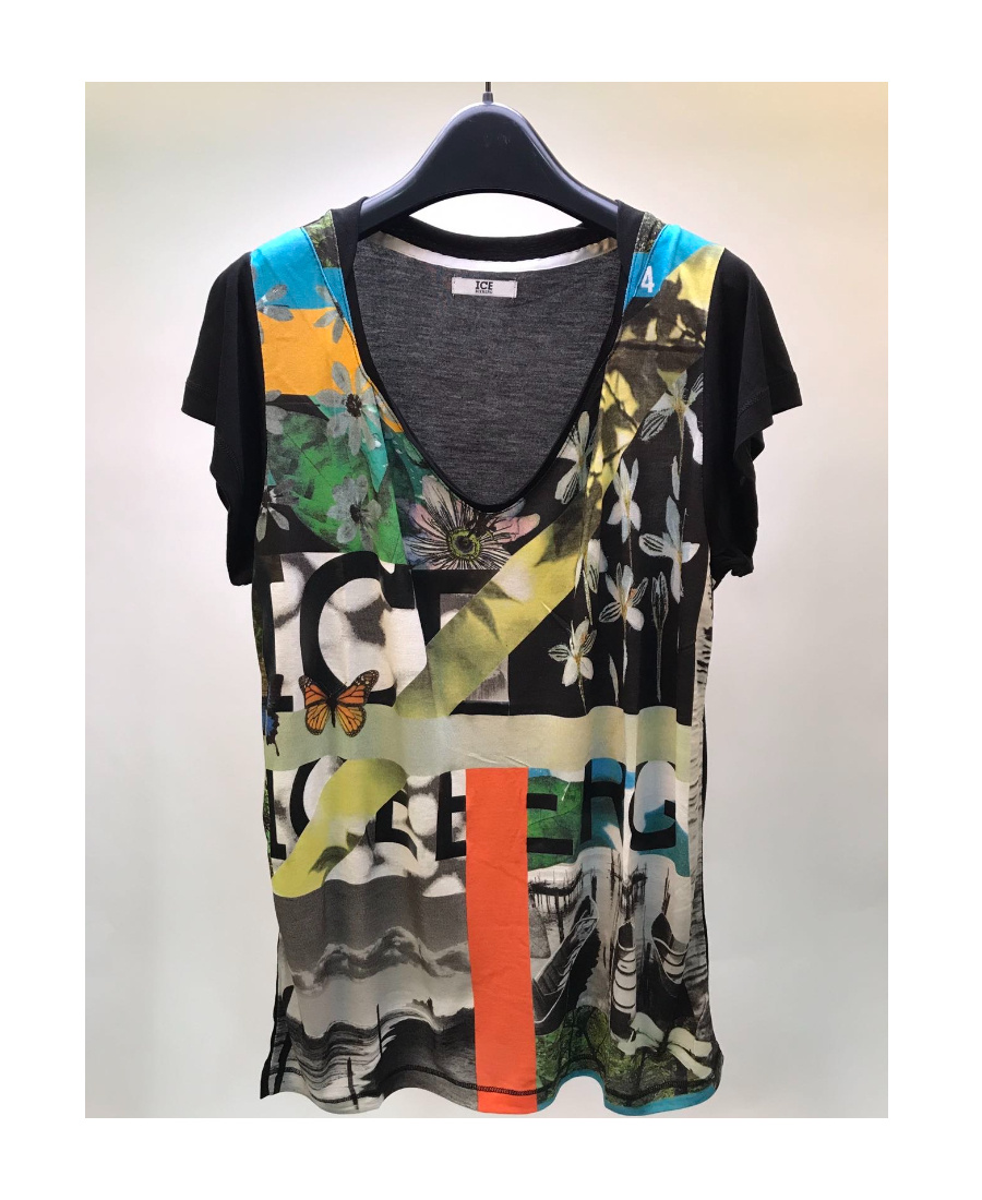 Iceberg V-collar Short-sleeved T-shirt In Black