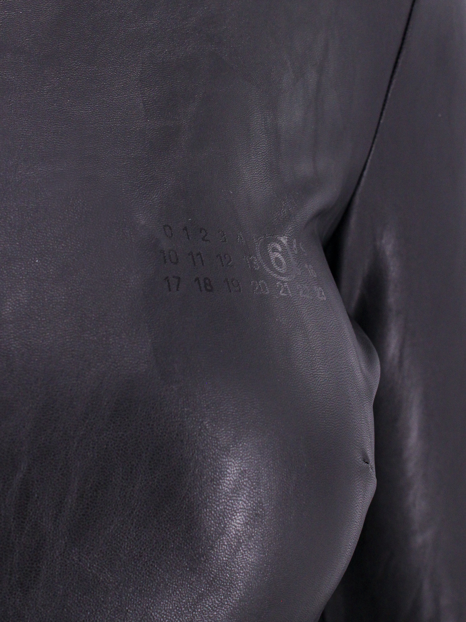 Mm6 Maison Margiela Long-sleeve Faux-leather Body In Black