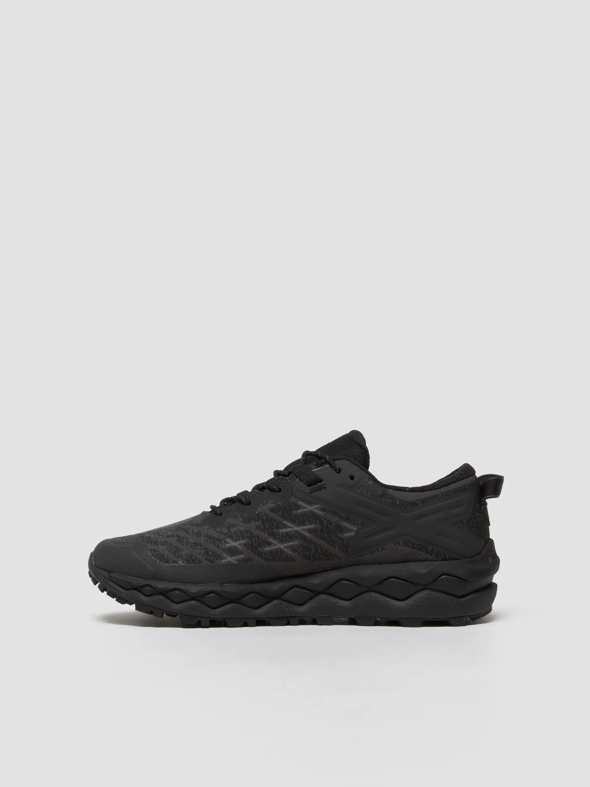 Mizuno Wave Mujin Ls Gore-tex Sneakers Black / Quiet Shade / Black Sand In Black