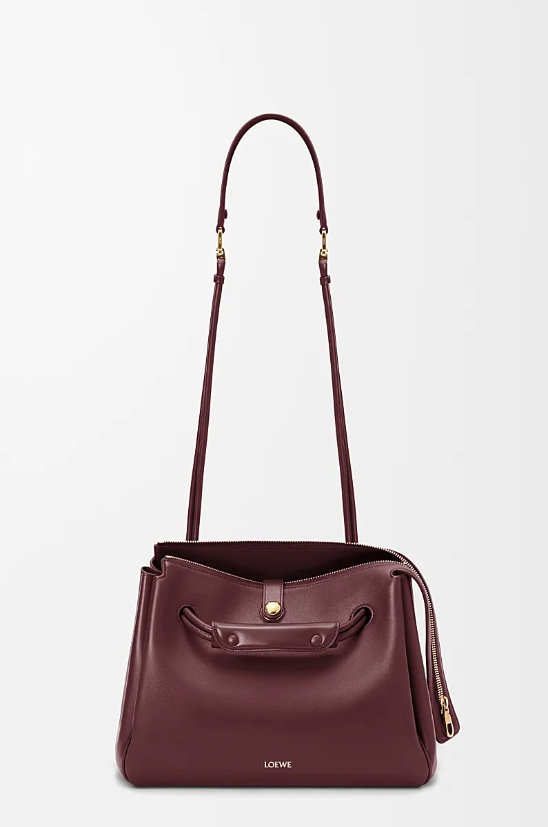 Loewe Lettering Shoulder Bag In Red