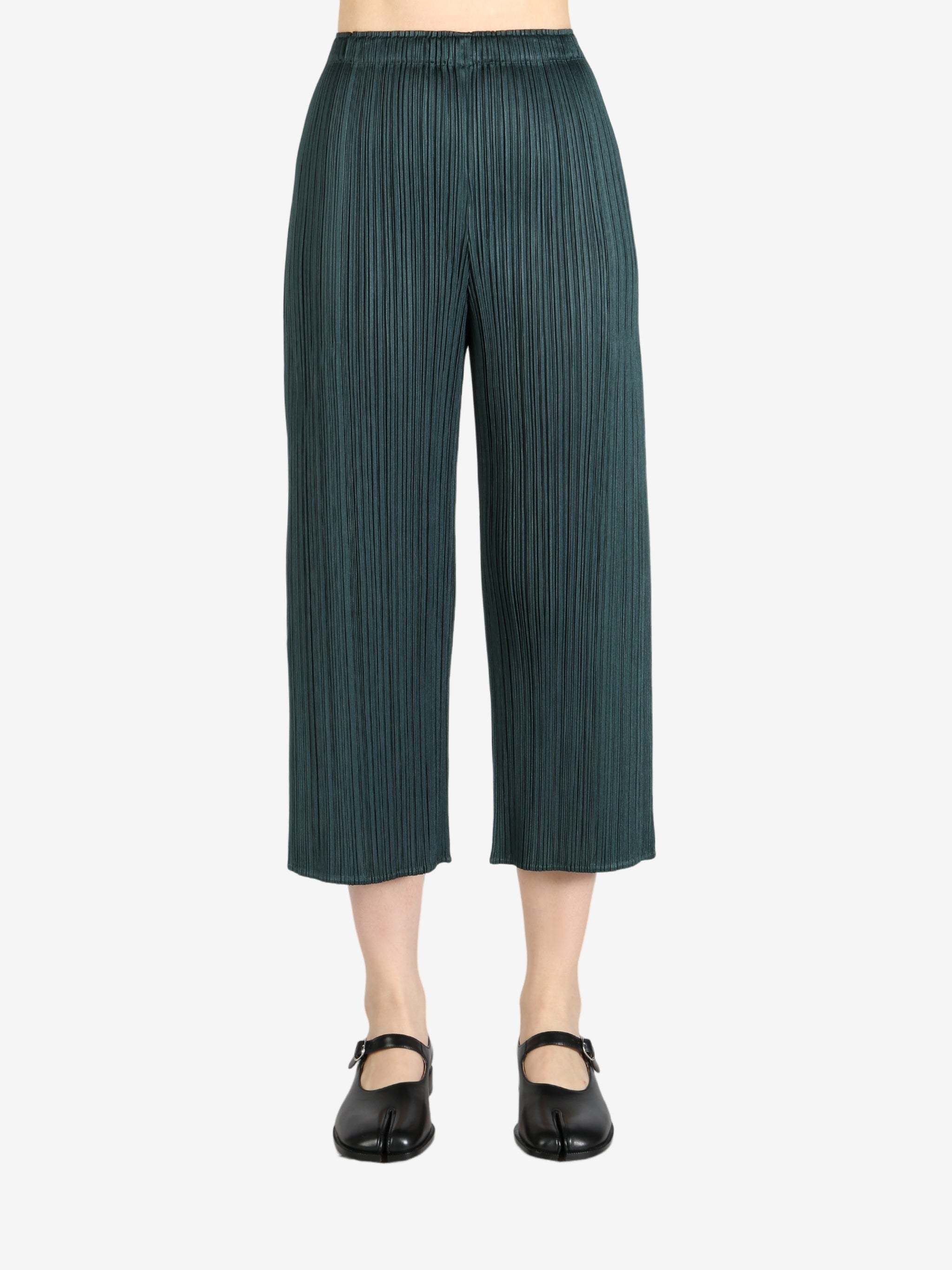 Issey Miyake Pleated Cropped Trousers In Green