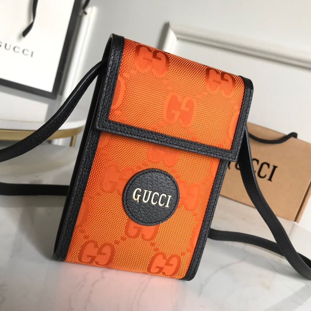 Gucci Off The Grid Gg Supreme Phone Pouch In Multicolor