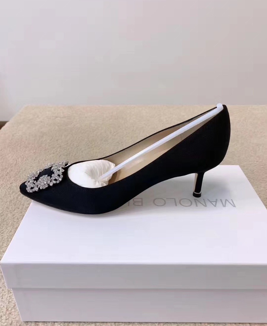 Manolo Blahnik Square Buckle High Heels In Black