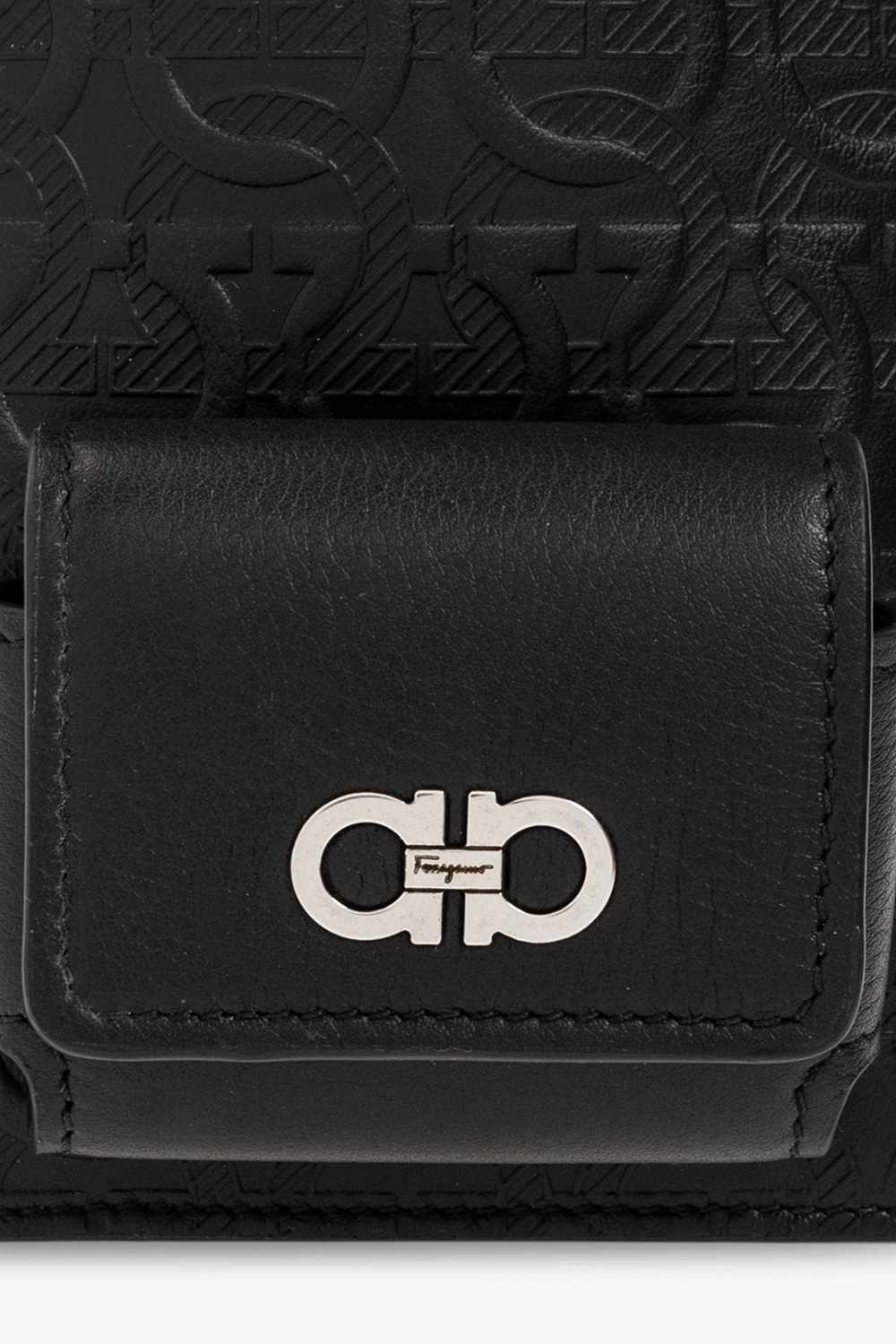 Ferragamo Salvatore Gancini Embossed Smartphone Crossbody Bag In Black