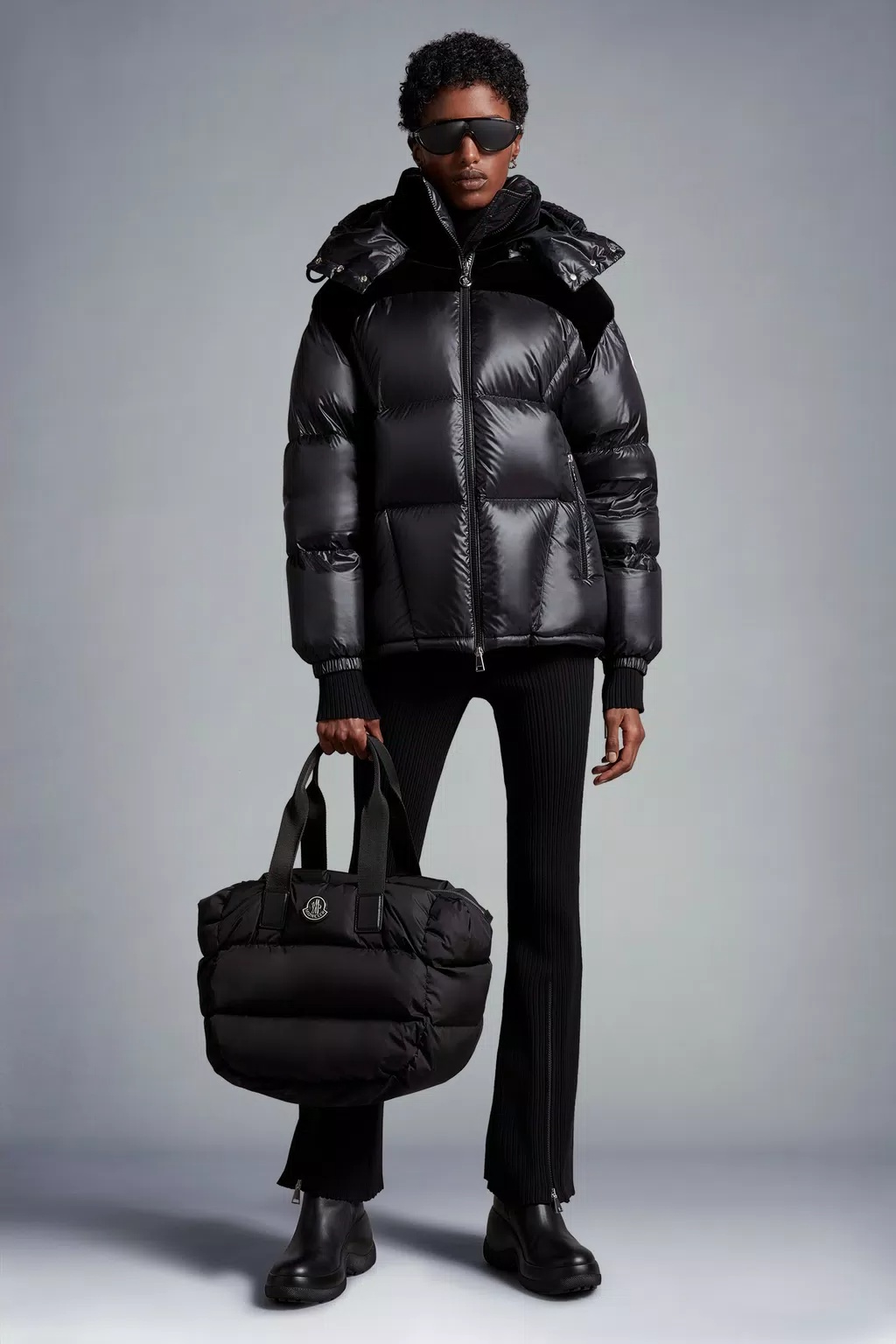 Moncler Meandre Velvet-panel Padded Jacket In Black