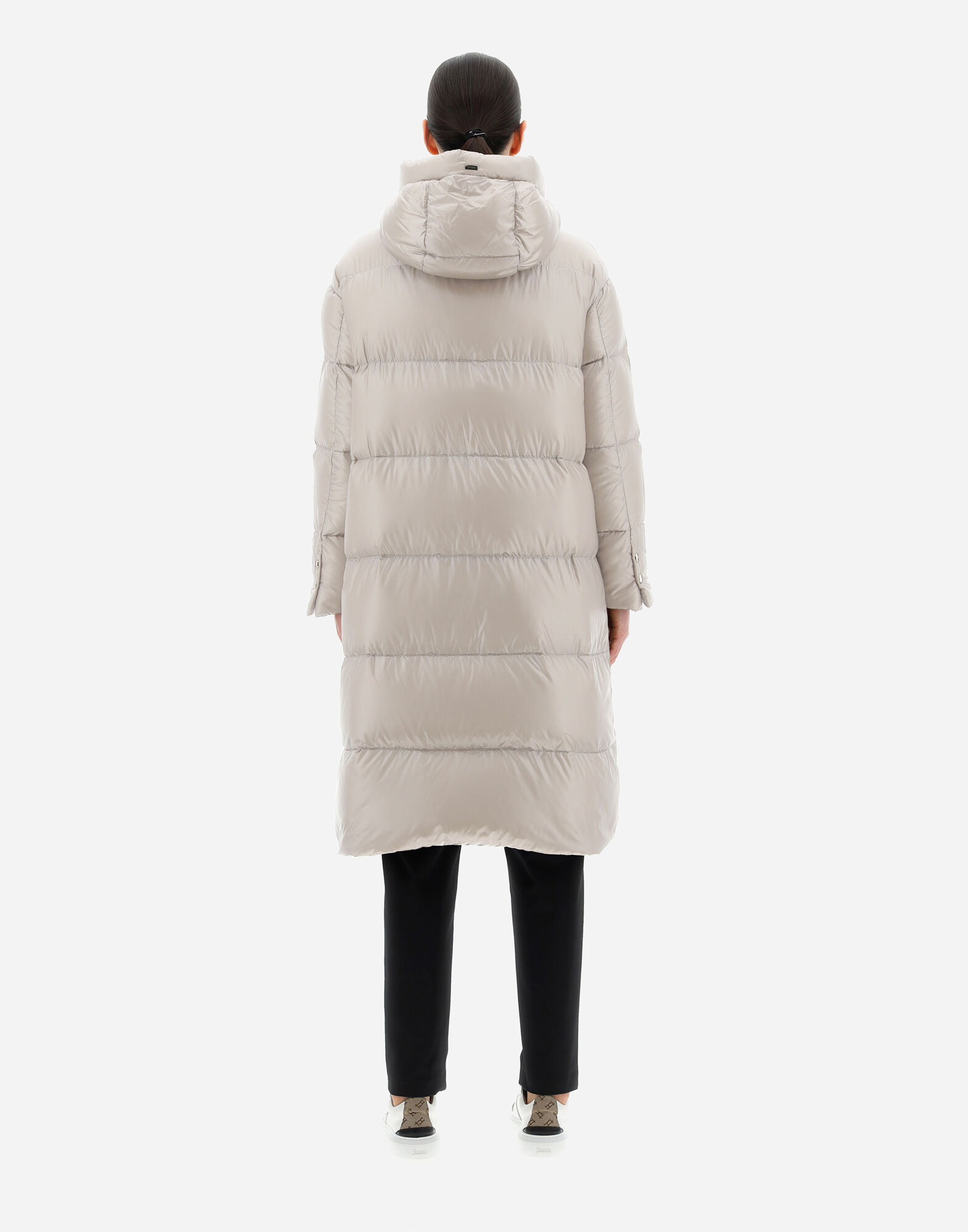 Herno Long-sleeved Down Jacket In Nude