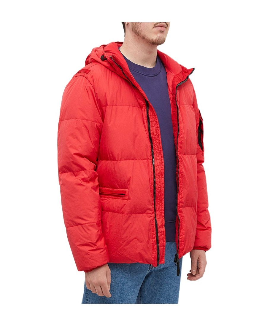 Stone Island Compass-patch Puffer Jacket In Red