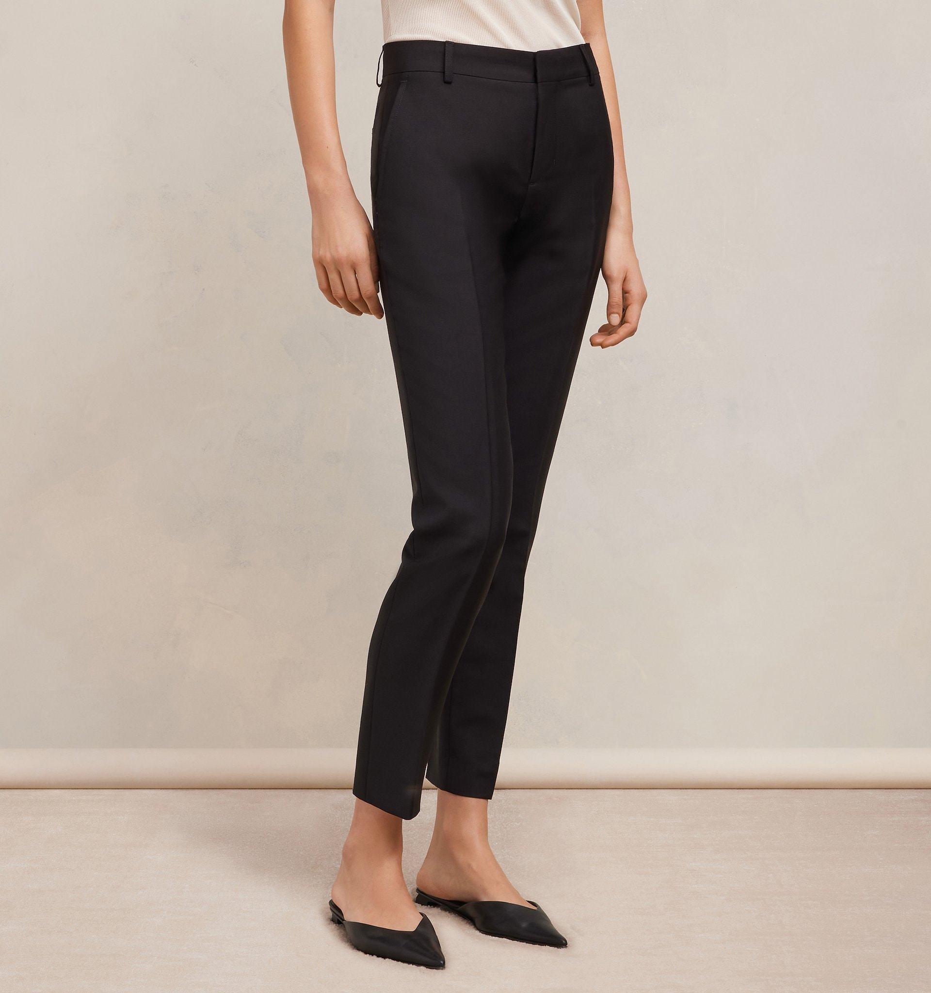 Ami Alexandre Mattiussi Cigarette Pipe Wool Casual Trousers In Black