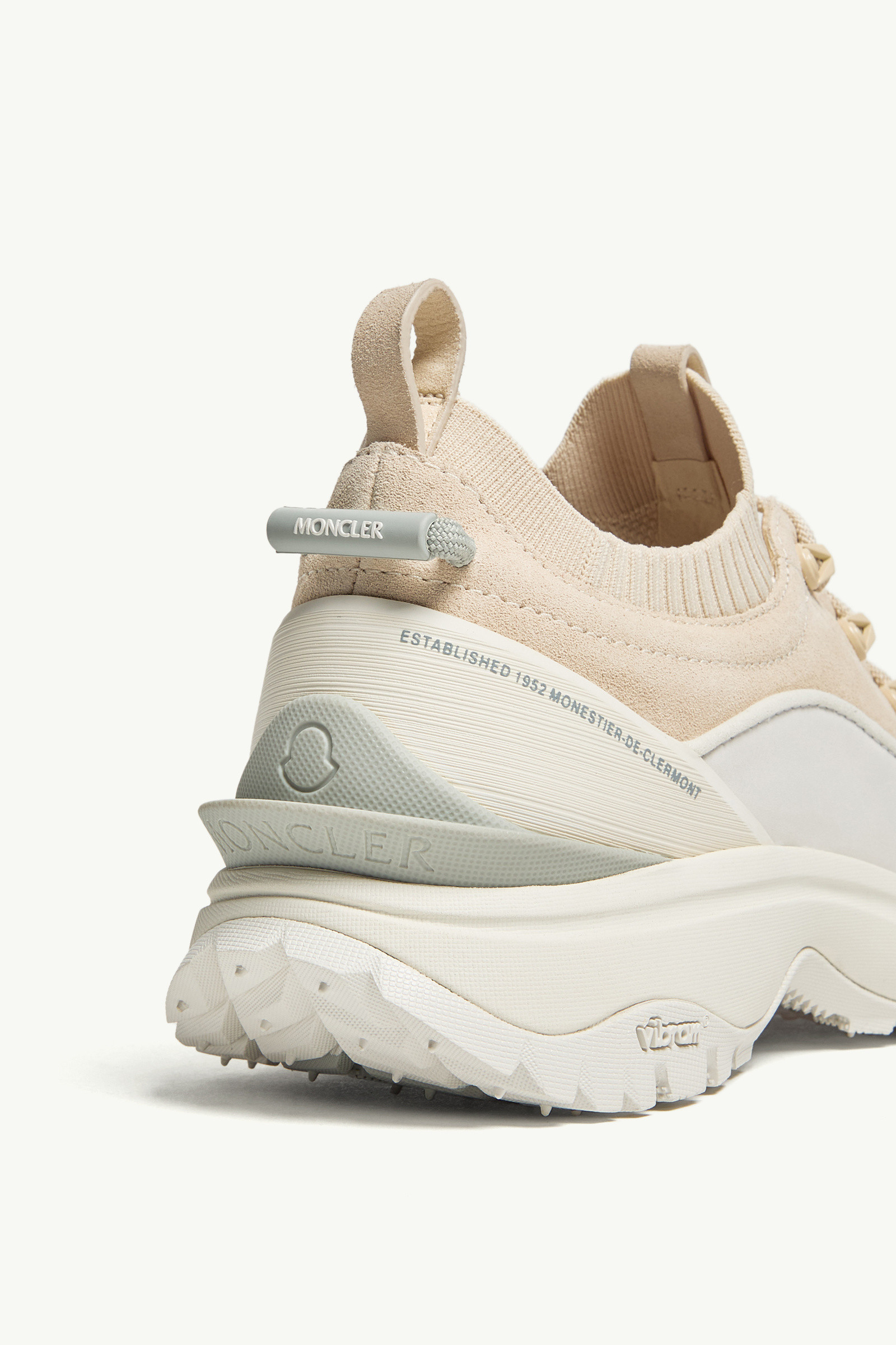 Moncler Sneakers Trailgrip Lite3 En Nubuck Et Daim In Neutral