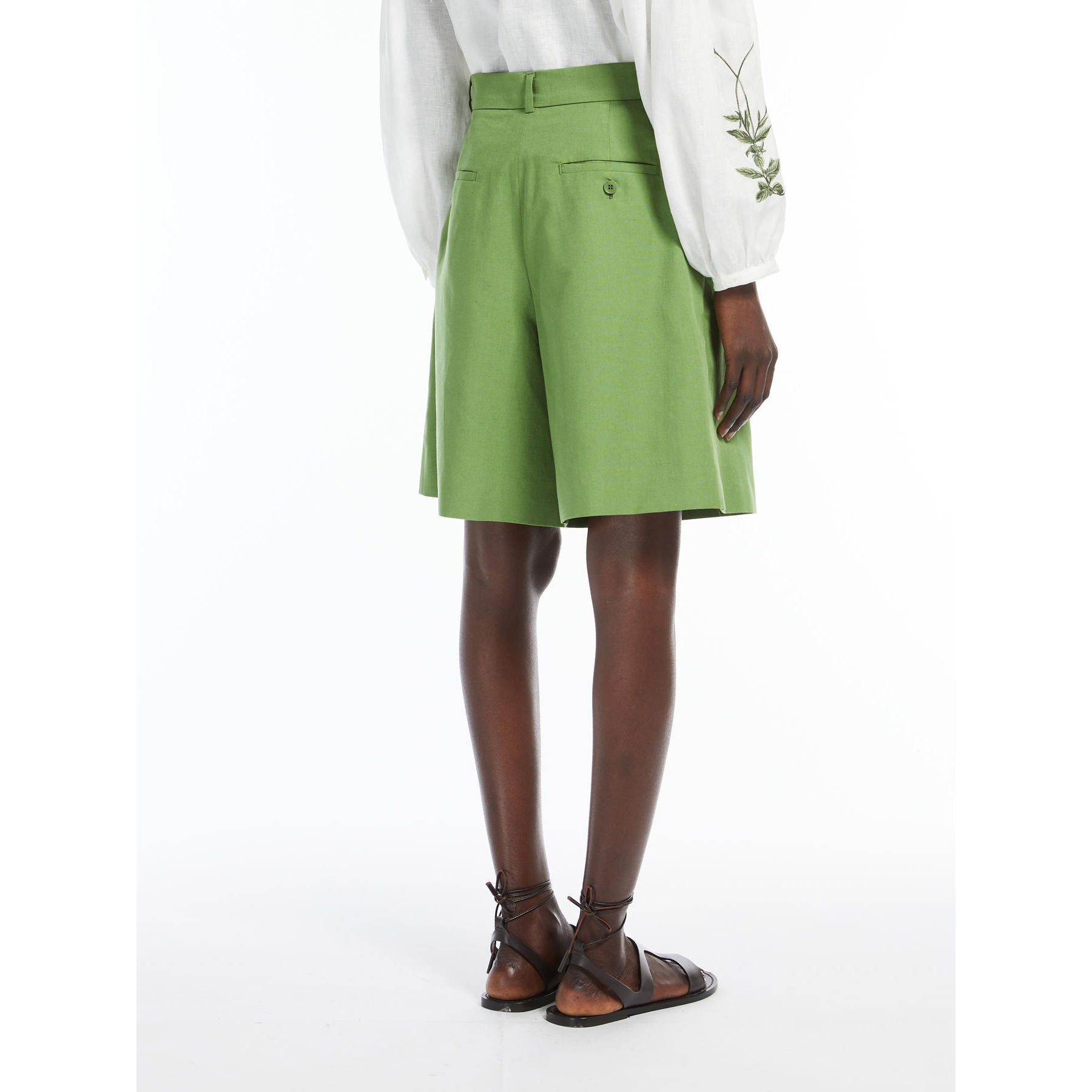 Weekend Max Mara Green Ecuba Bermuda Shorts With Pinces In Green