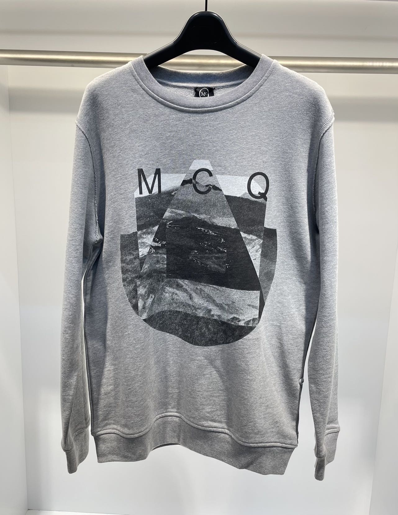 Mcq By Alexander Mcqueen Long-sleeved Sweater In Gray