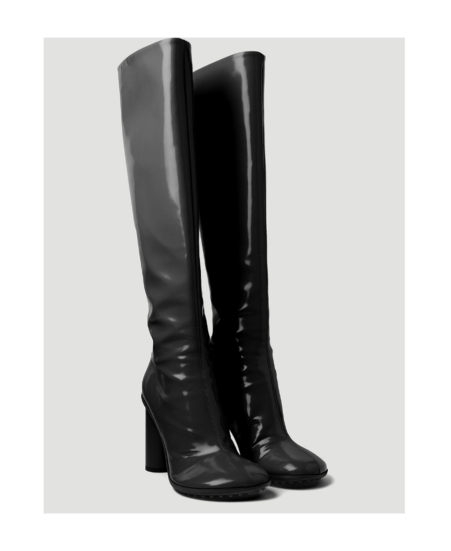 Bottega Veneta Black Leather Atomic Boots In Black