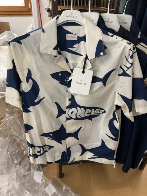 Moncler Chemise À Manches Courtes En Coton À Imprimé Requin In Nude