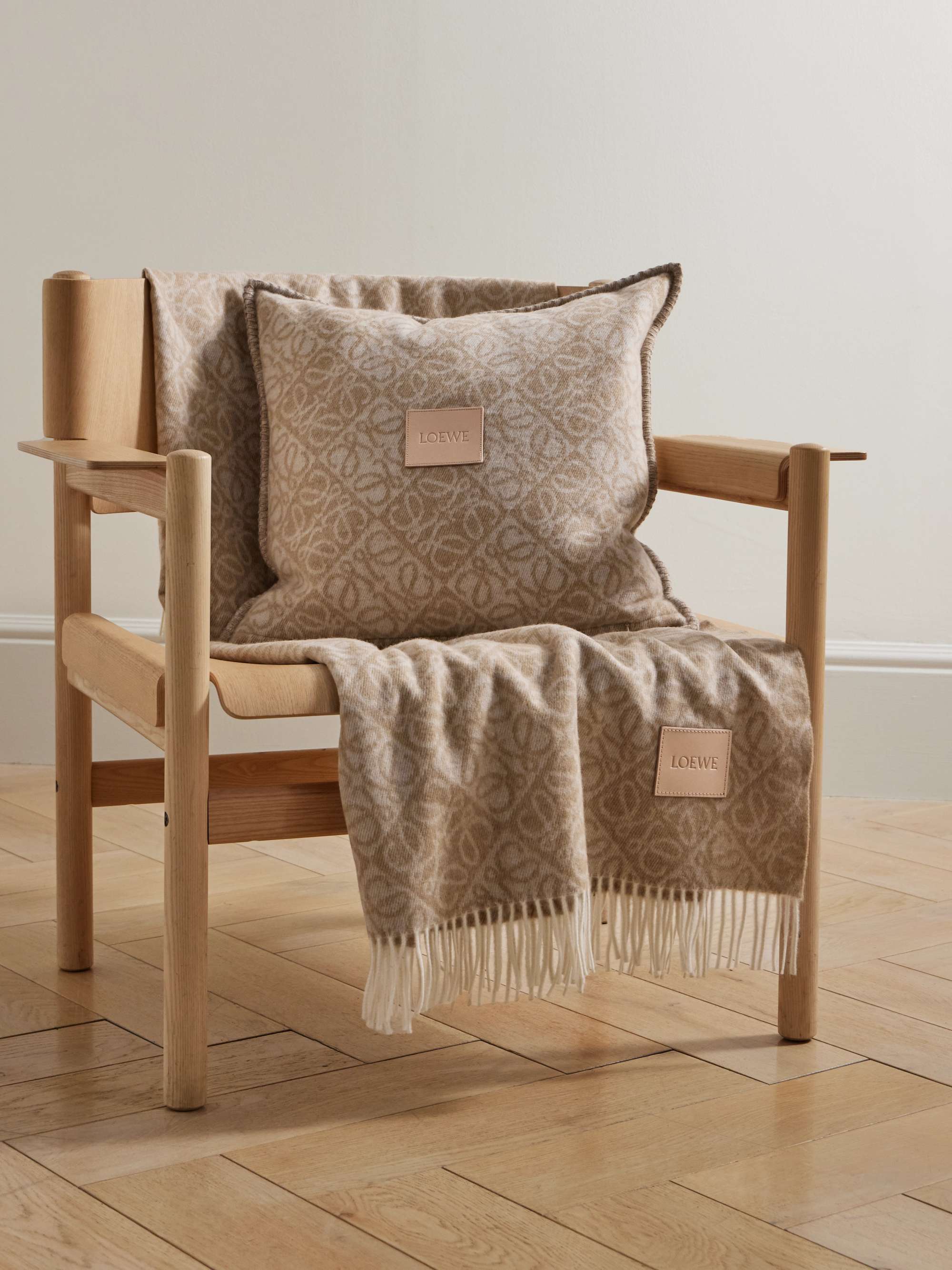 Loewe Fringed Blanket In Brown