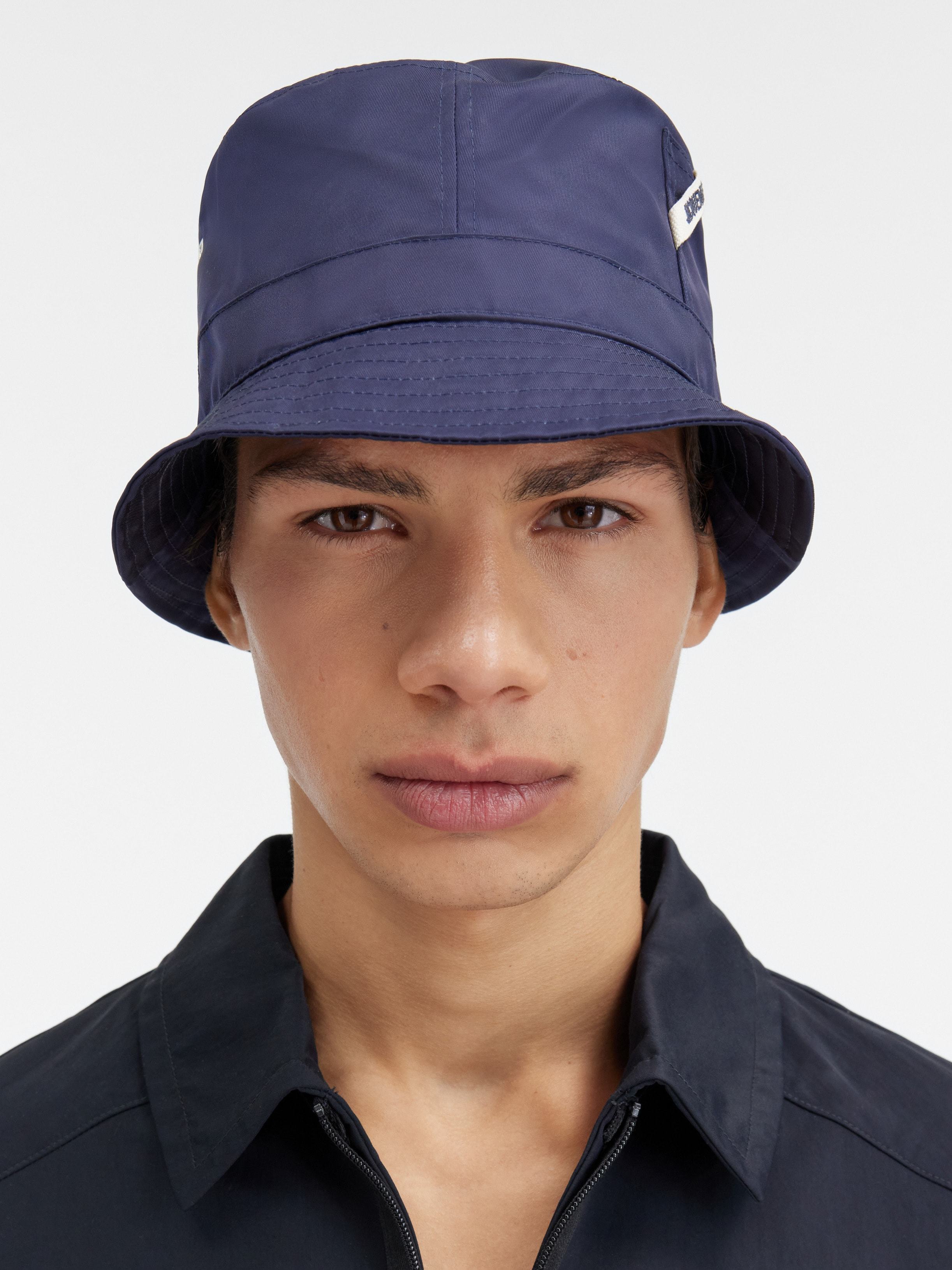 Jacquemus Le Bob Ovalie Bucket Hat In Black