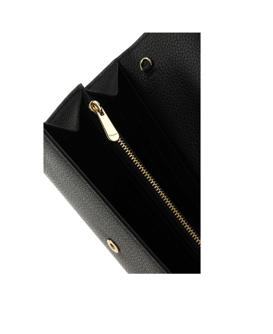 Ferragamo Gancini-plaque Leather Clutch Bag In Black
