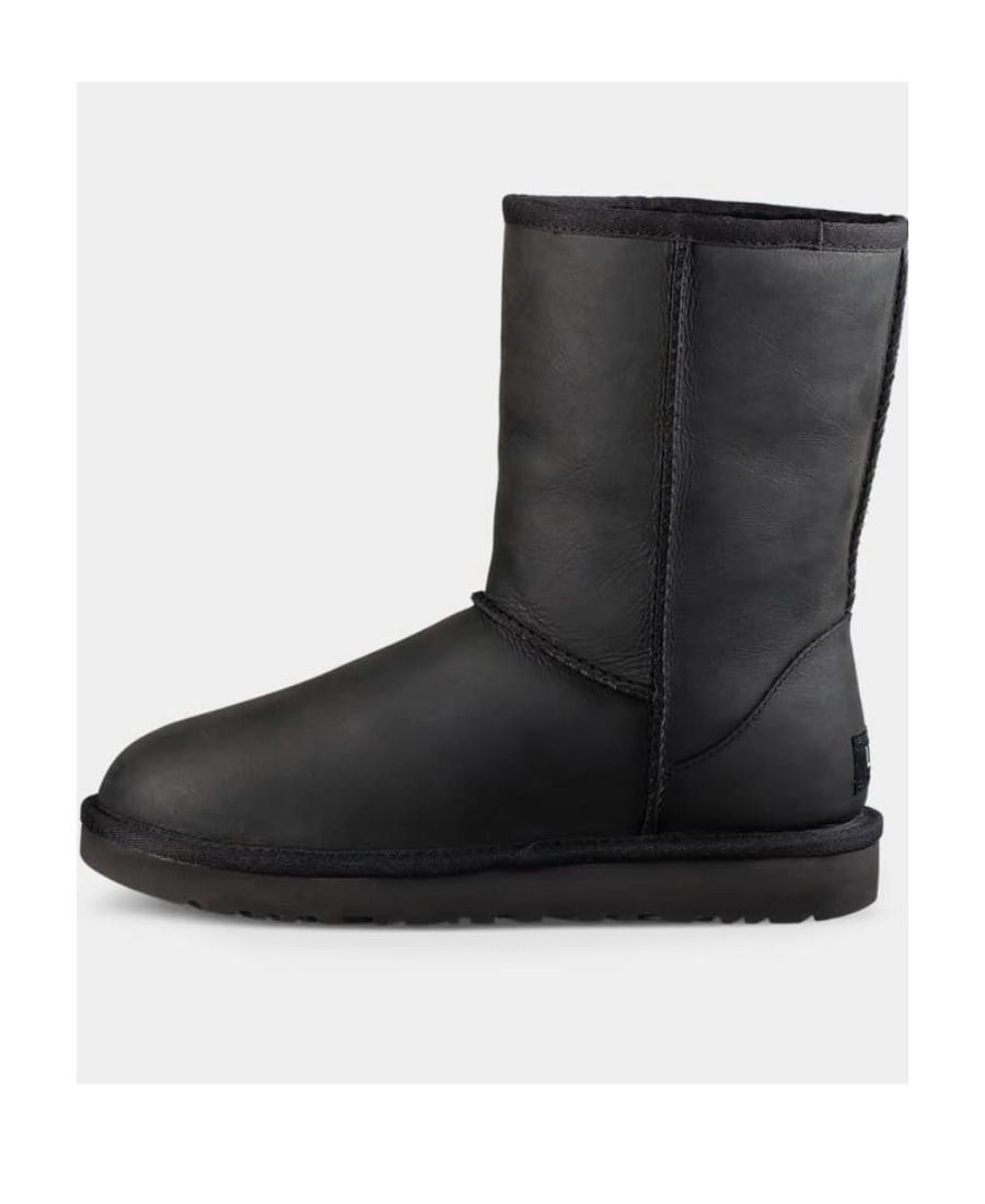 Ugg Classic Short Ii Boots In Black