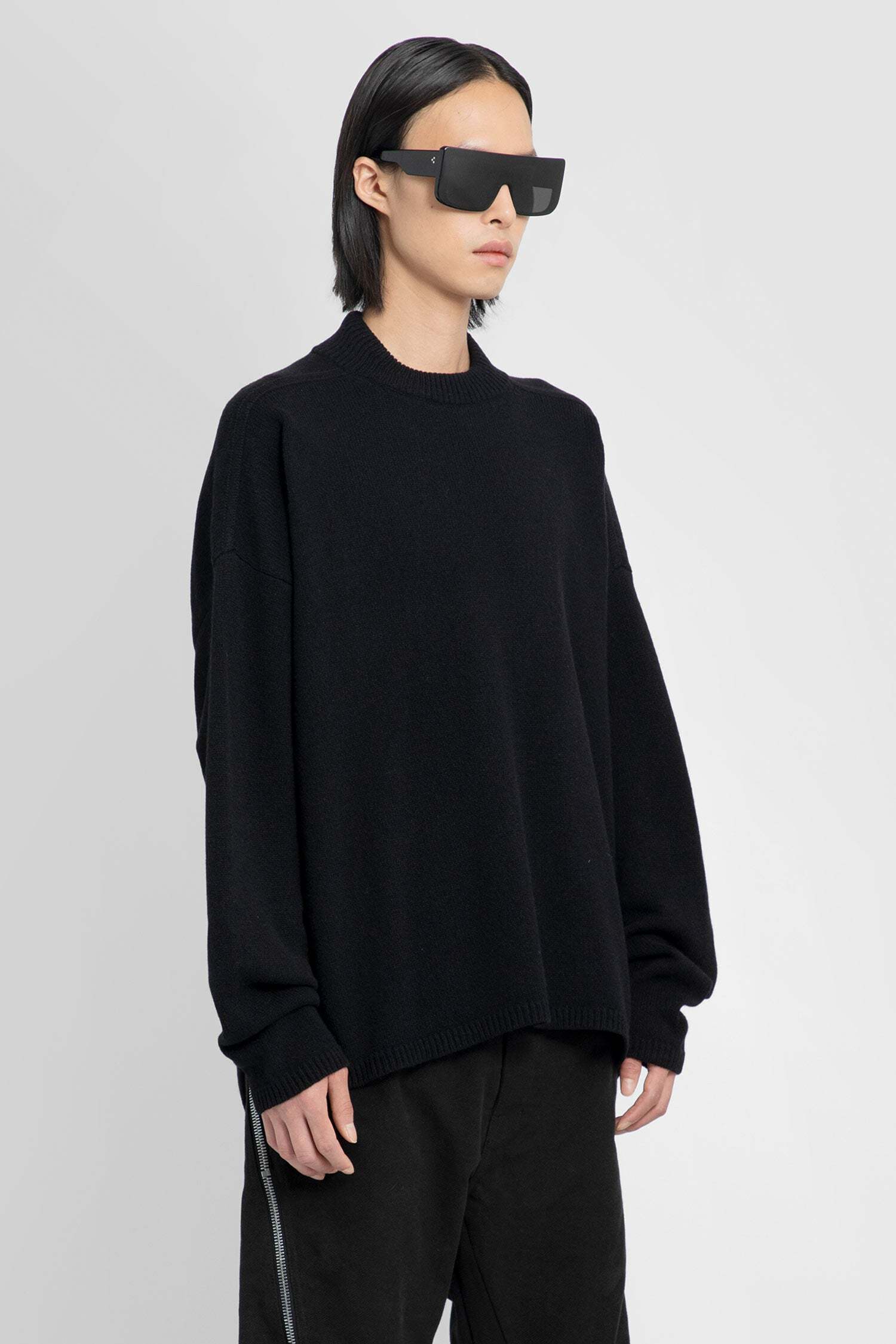 Rick Owens Long-sleeves Fine-knit Sweater In Black
