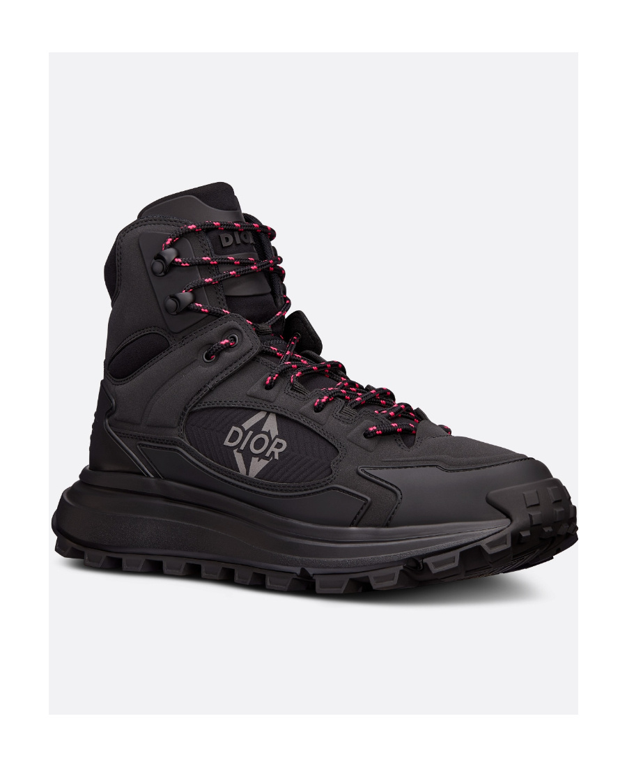 Dior Logo Snow Boots In Black