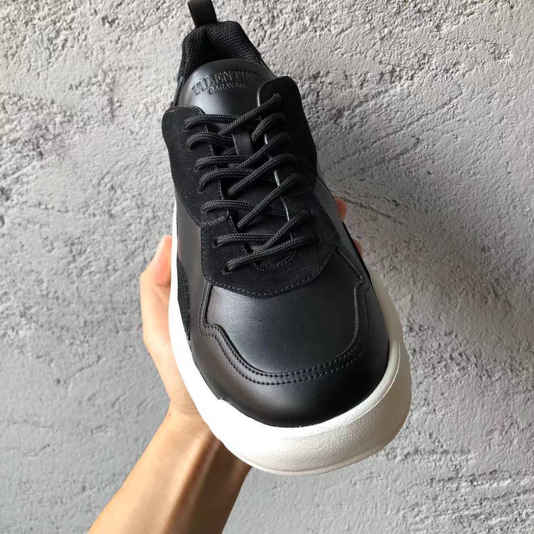 Valentino Go Logo Sneakers In Black