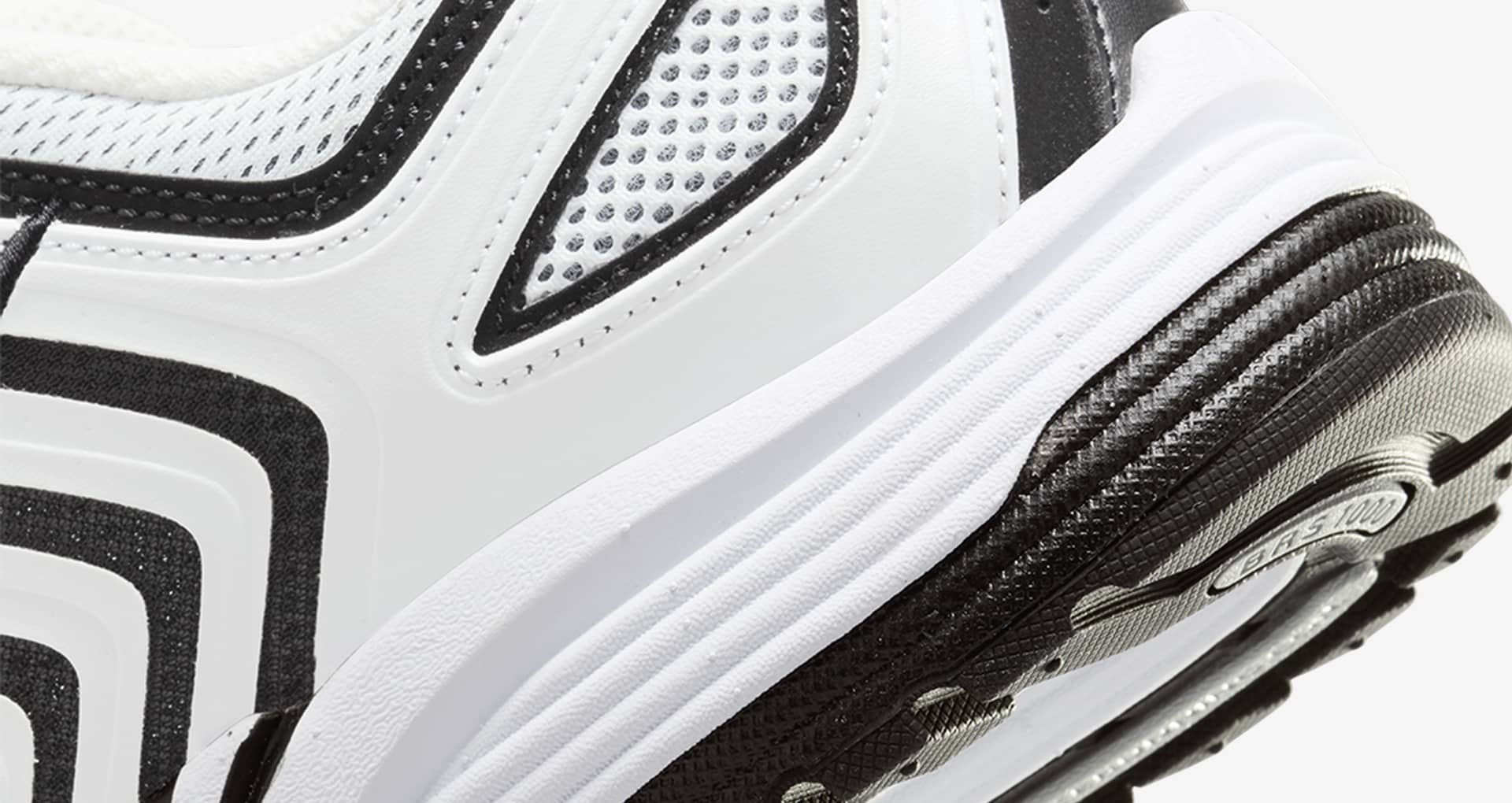 Nike Air Pegasus 2k5 Sneakers In White