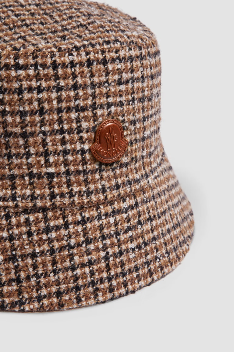 Moncler Bucket Hat In Brown