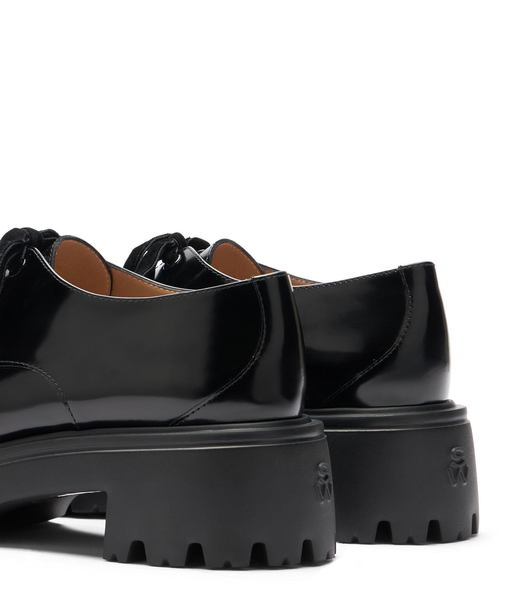 Stuart Weitzman Emerson Leather Lace-up Shoes In Black