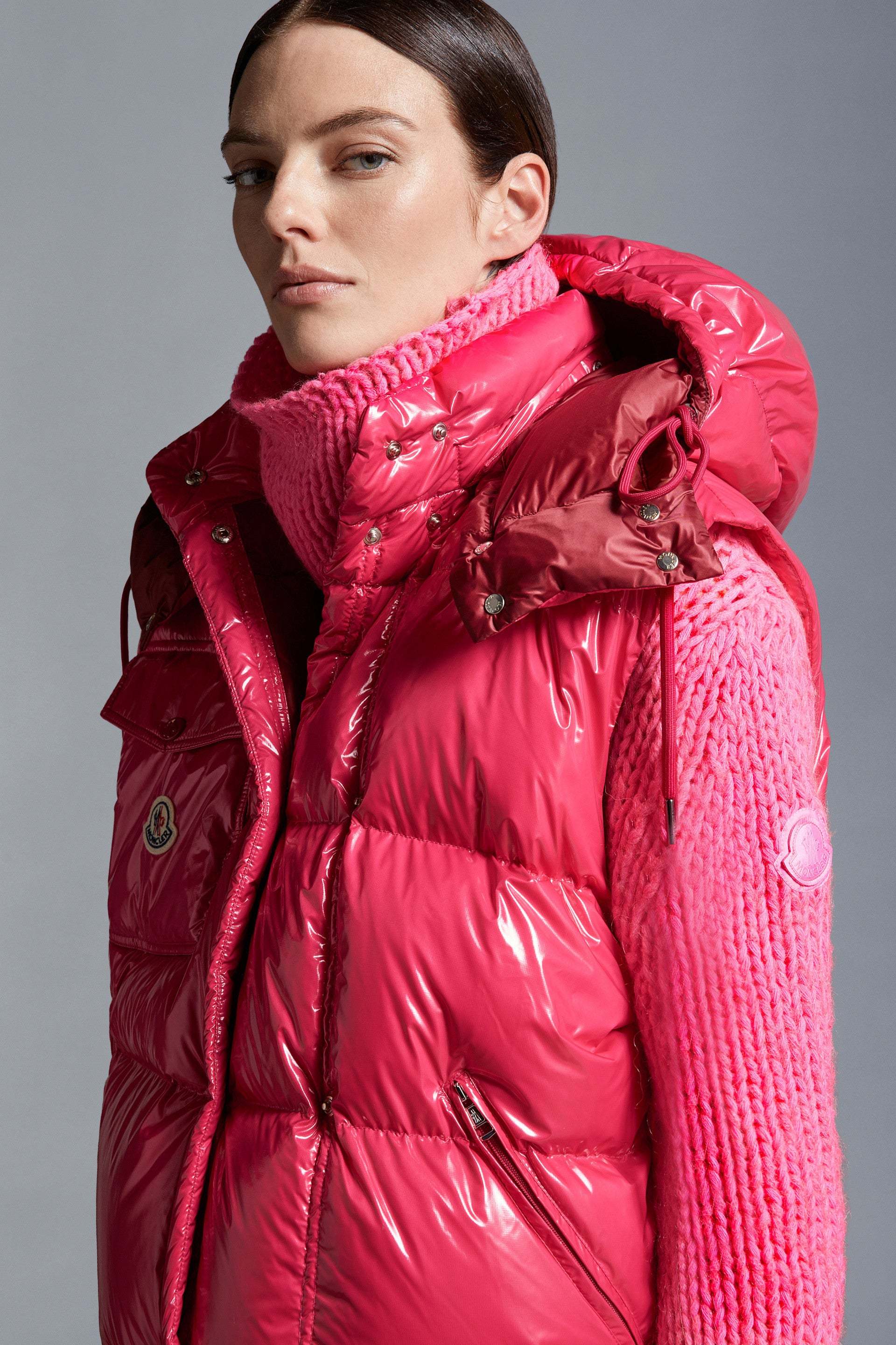 Moncler Karakorum Short Down Jacket Women In Red