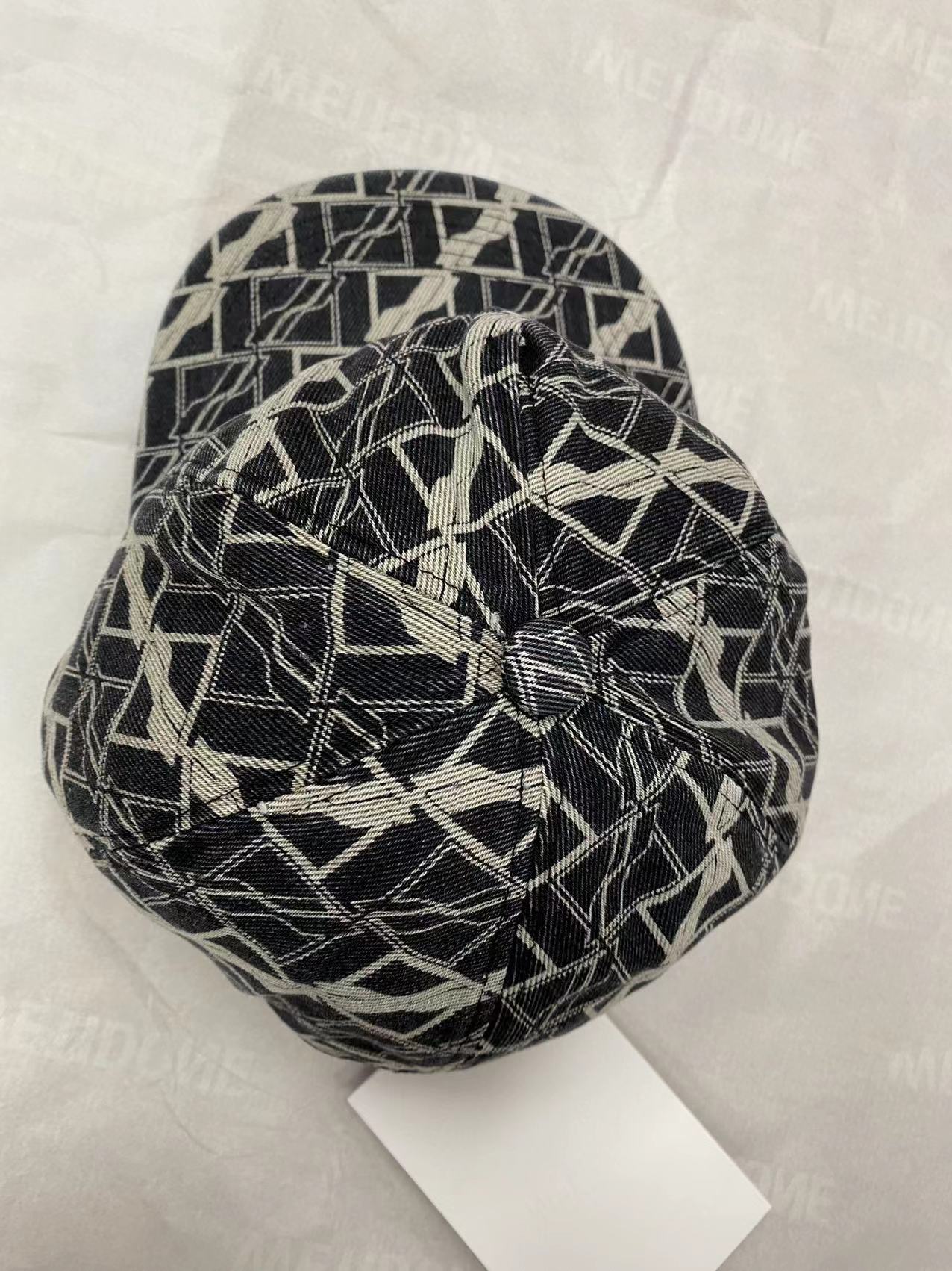 We11 Done Logo Baseball Hat In Black