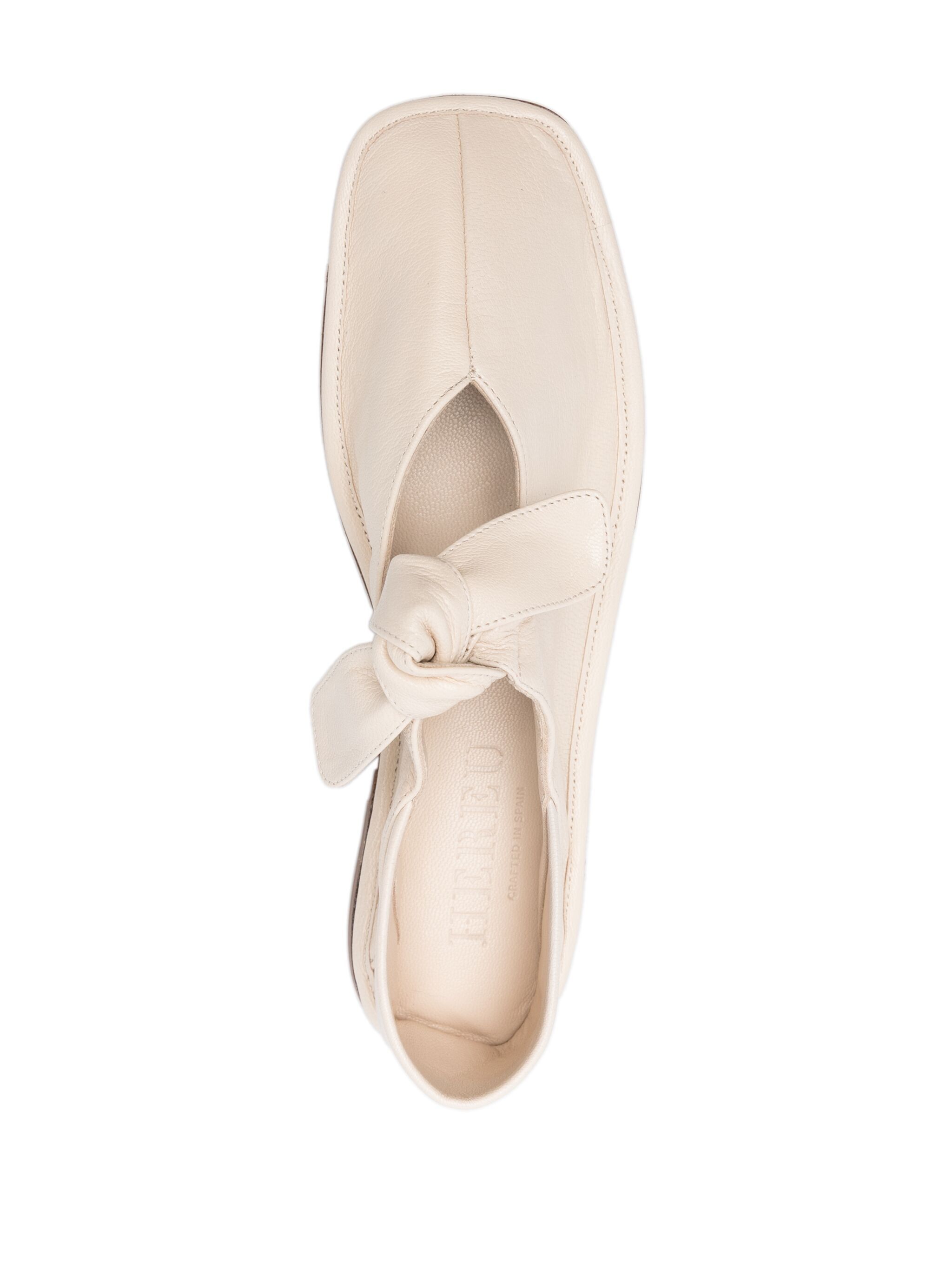 Hereu Women's Square Toe Pump With Bow Detail In White