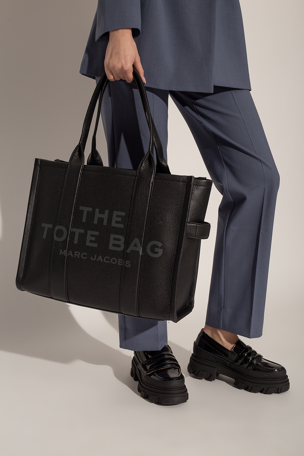 Marc Jacobs The Large Leather Tote Bag In Black
