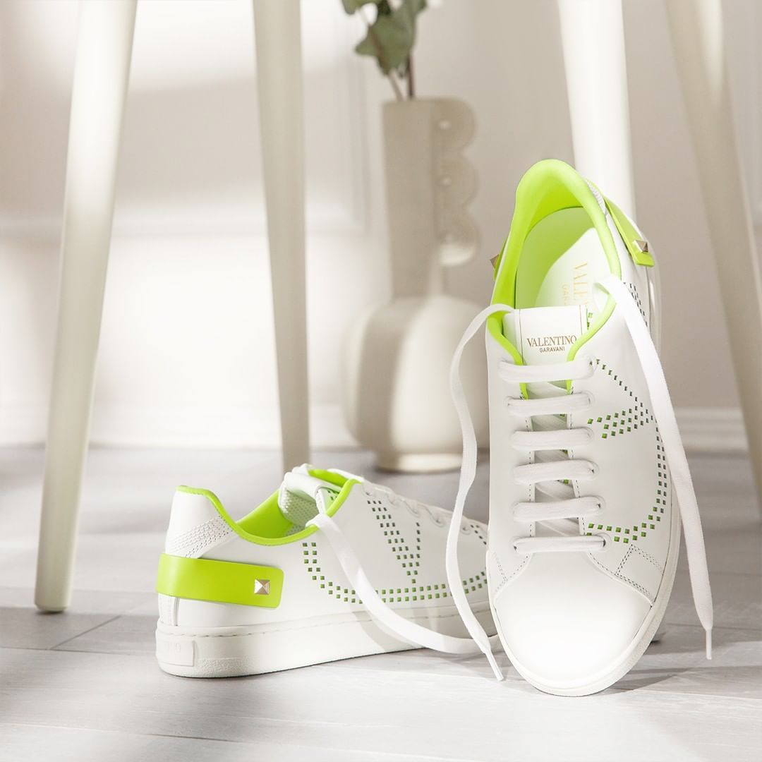 Valentino Backnet Low-top Sneakers In White