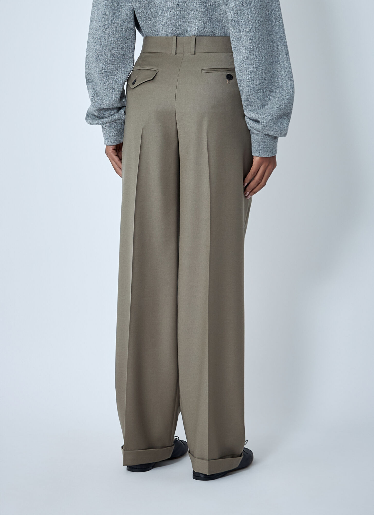 The Row Sorina Pants In Gray