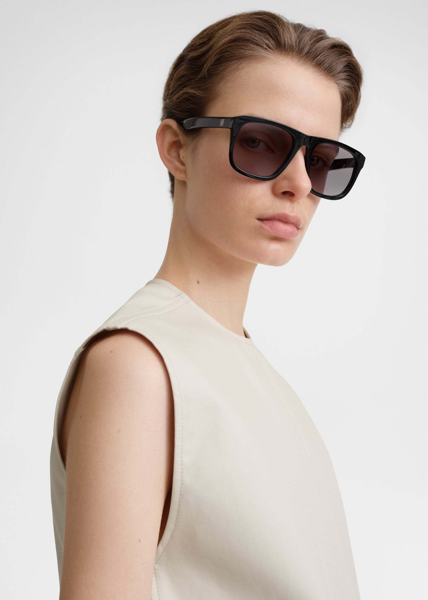 Totême The Navigator Acetate Square Sunglasses In Gray