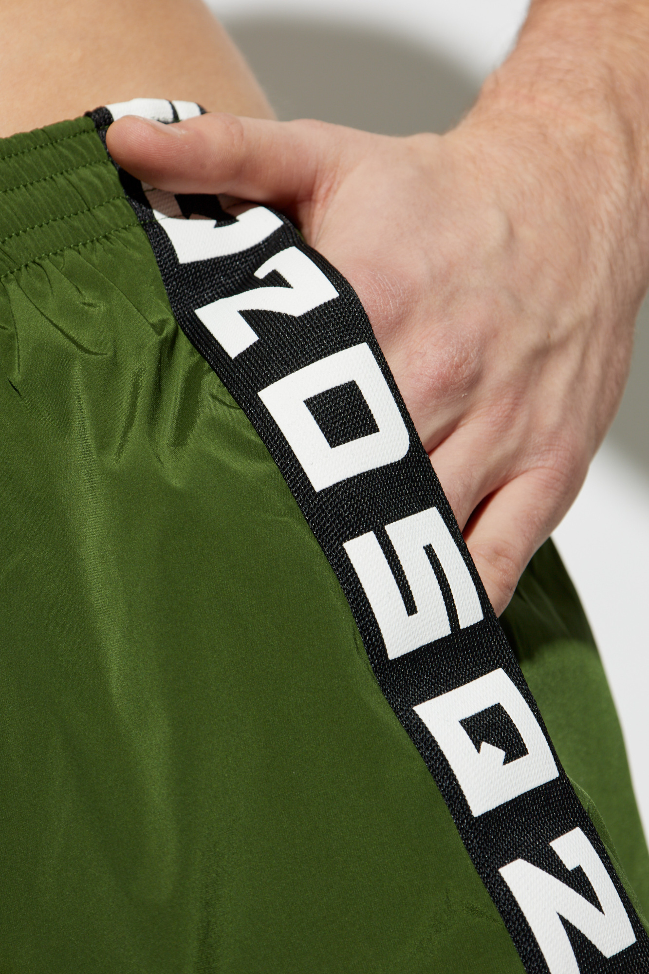 Dsquared2 Elastic Waist Shorts In Green