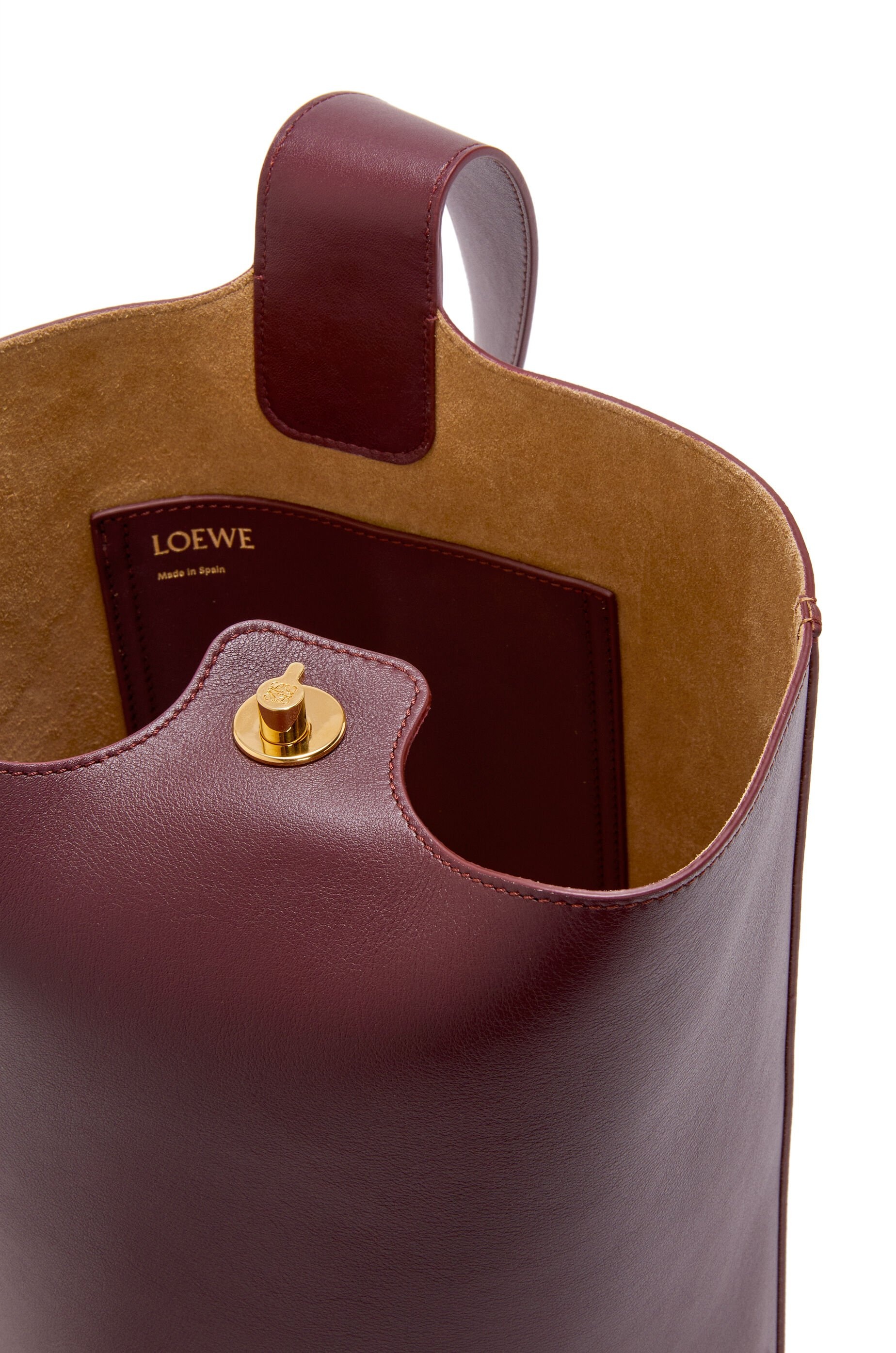 Loewe Medium Pebble Bucket Bag In Mellow Calfskin In Red