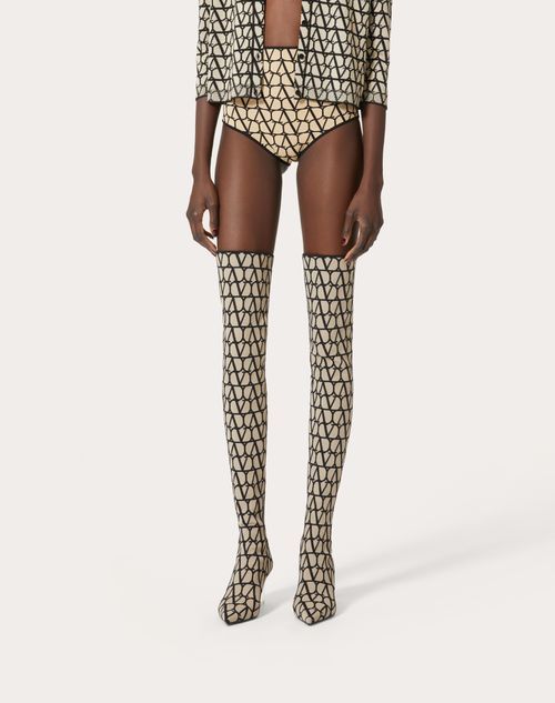 Valentino Toile Iconographe Crepe Couture Shorts In Nude